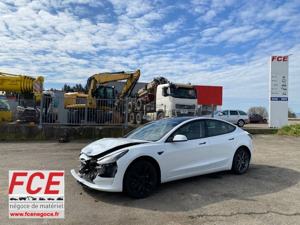 Tesla MODEL 3 - 5YJ3 Rwd Origine Française - Sedan: obrázek 1 Tesla MODEL 3 - 5YJ3 Rwd Origine Française - Sedan: obrázek 1