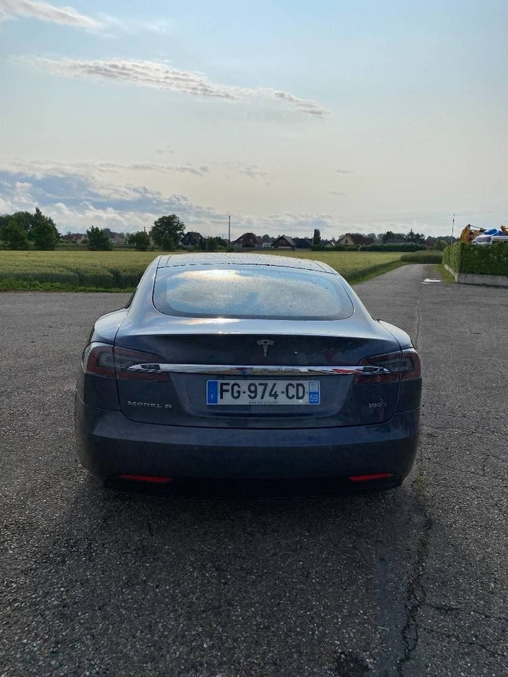 Tesla MODEL S 100D Carte Grise Française endommagée - Osobní auto: obrázek 5 Tesla MODEL S 100D Carte Grise Française endommagée - Osobní auto: obrázek 5