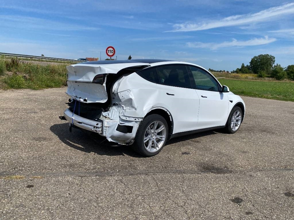Tesla Model Y RWD / Origine Française endommagée - Osobní auto: obrázek 4 Tesla Model Y RWD / Origine Française endommagée - Osobní auto: obrázek 4