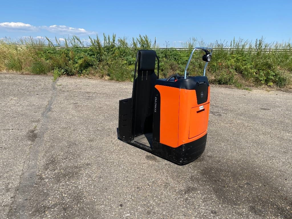 Toyota BT/MOVIT TSE 150-708 1er MAIN endommagé - Elektrický tahač: obrázek 3 Toyota BT/MOVIT TSE 150-708 1er MAIN endommagé - Elektrický tahač: obrázek 3