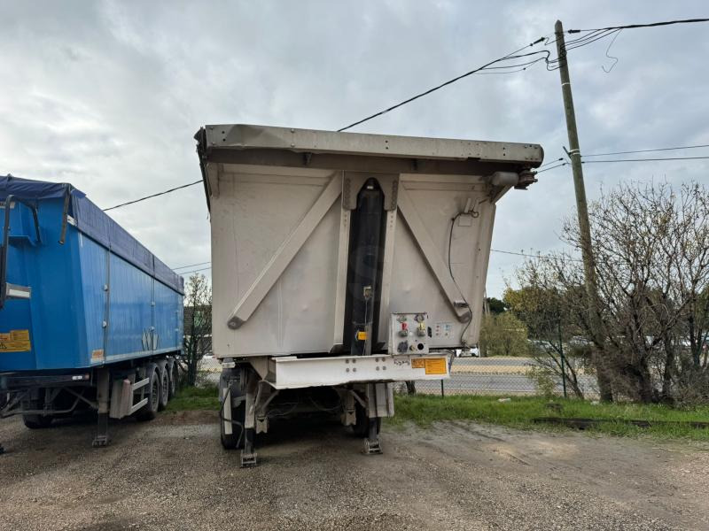 Benalu - Sklápěcí návěs: obrázek 2 Benalu - Sklápěcí návěs: obrázek 2