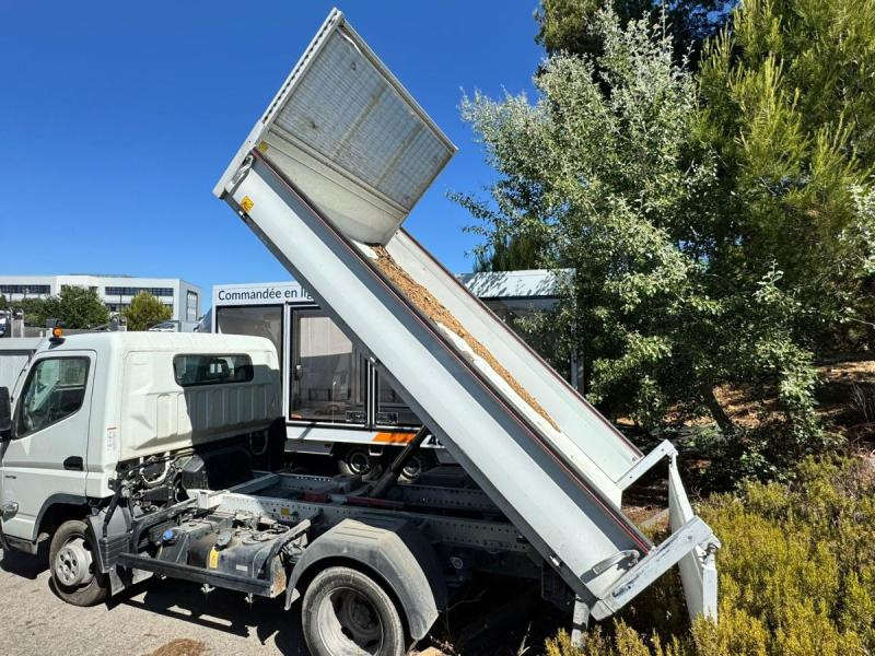 Mitsubishi Fuso FUSO CANTER 35C13 BENNE - Dodávka sklápěč: obrázek 2 Mitsubishi Fuso FUSO CANTER 35C13 BENNE - Dodávka sklápěč: obrázek 2