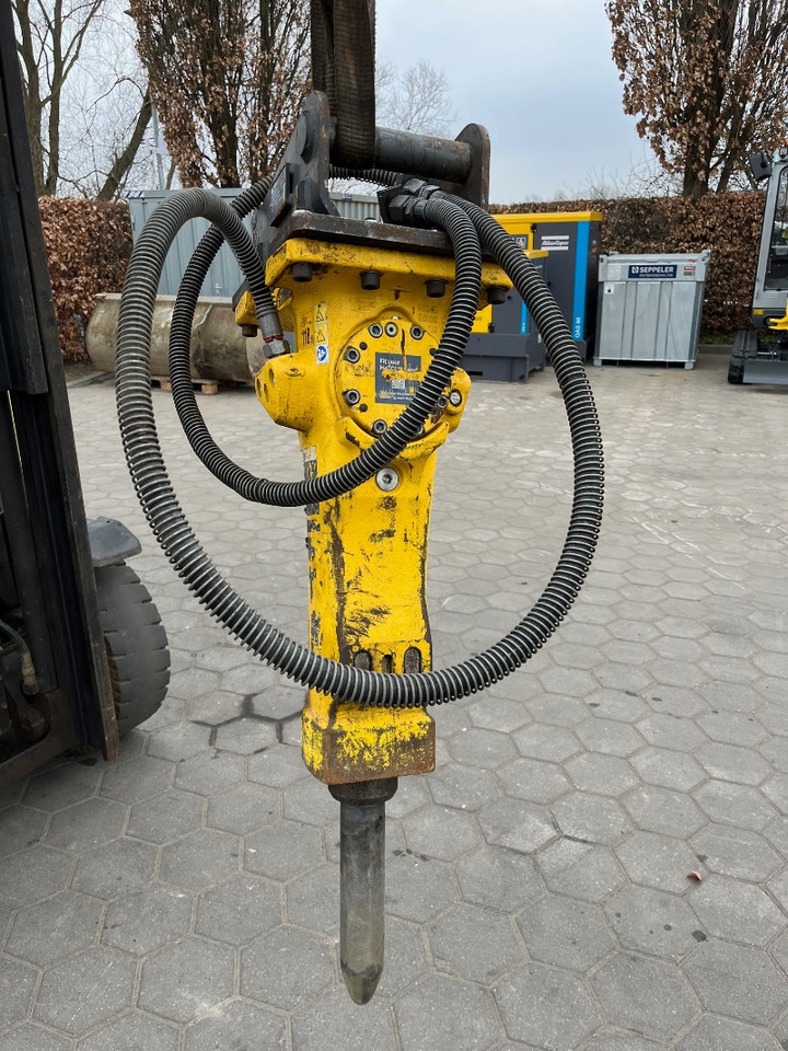 Atlas Copco SB202 - Hydraulické kladivo: obrázek 1 Atlas Copco SB202 - Hydraulické kladivo: obrázek 1