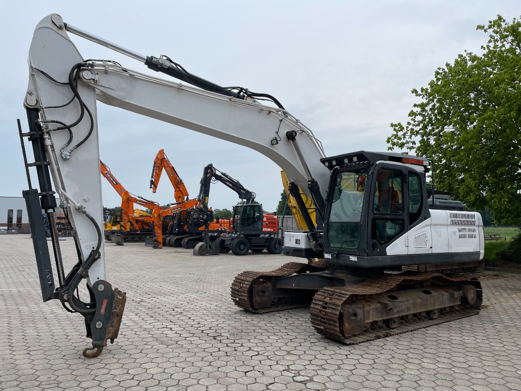 Doosan DX225LC-5 - Pásové rýpadlo: obrázek 1 Doosan DX225LC-5 - Pásové rýpadlo: obrázek 1