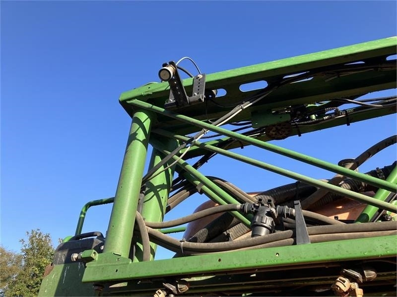 Amazone UX 4200 24m - Tažený postřikovač: obrázek 4 Amazone UX 4200 24m - Tažený postřikovač: obrázek 4