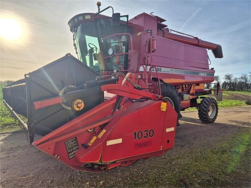 Case IH AXIAL-FLOW 2388 - Sklízecí mlátička: obrázek 1 Case IH AXIAL-FLOW 2388 - Sklízecí mlátička: obrázek 1
