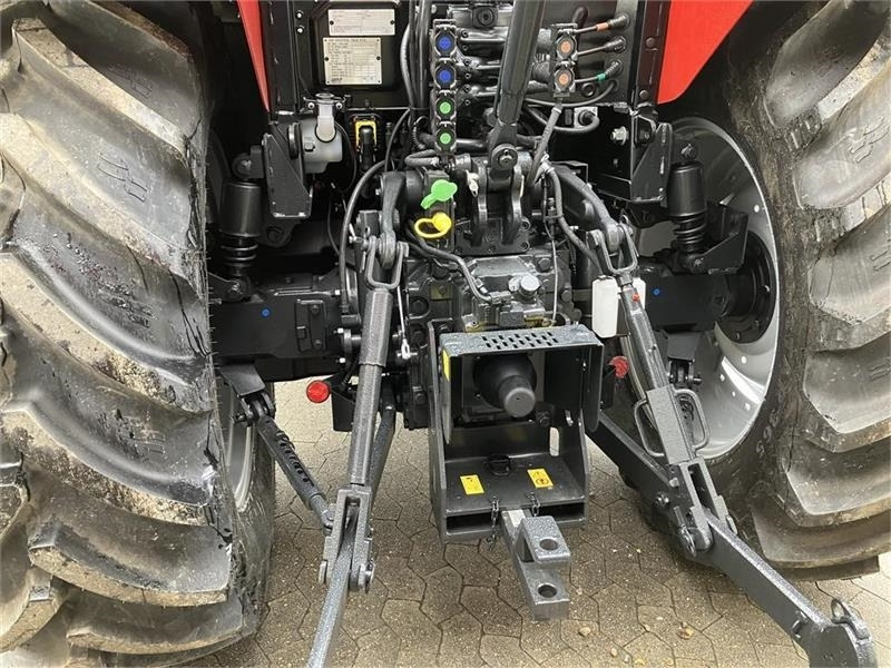 Case IH Farmall 100C  - Traktor: obrázek 4 Case IH Farmall 100C  - Traktor: obrázek 4