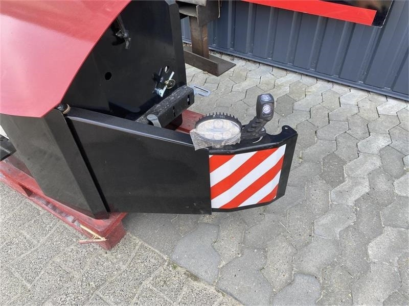 Case IH Frontvægtklods 1000 kg med side bumper - Protizávaží: obrázek 5 Case IH Frontvægtklods 1000 kg med side bumper - Protizávaží: obrázek 5