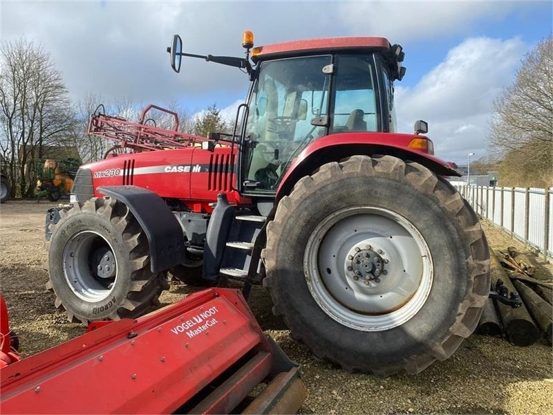 Case IH Magnum MX 230 - Traktor: obrázek 5 Case IH Magnum MX 230 - Traktor: obrázek 5