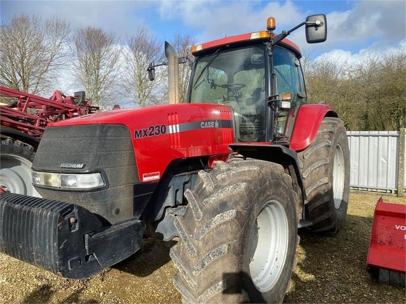 Case IH Magnum MX 230 - Traktor: obrázek 2 Case IH Magnum MX 230 - Traktor: obrázek 2