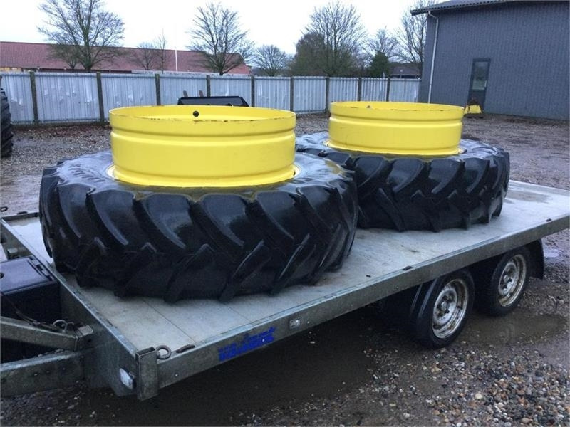 Continental 420/85 R38 - Pneumatiky: obrázek 1 Continental 420/85 R38 - Pneumatiky: obrázek 1