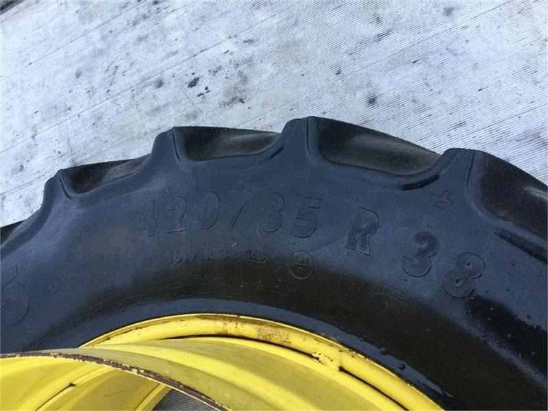 Continental 420/85 R38 - Pneumatiky: obrázek 3 Continental 420/85 R38 - Pneumatiky: obrázek 3