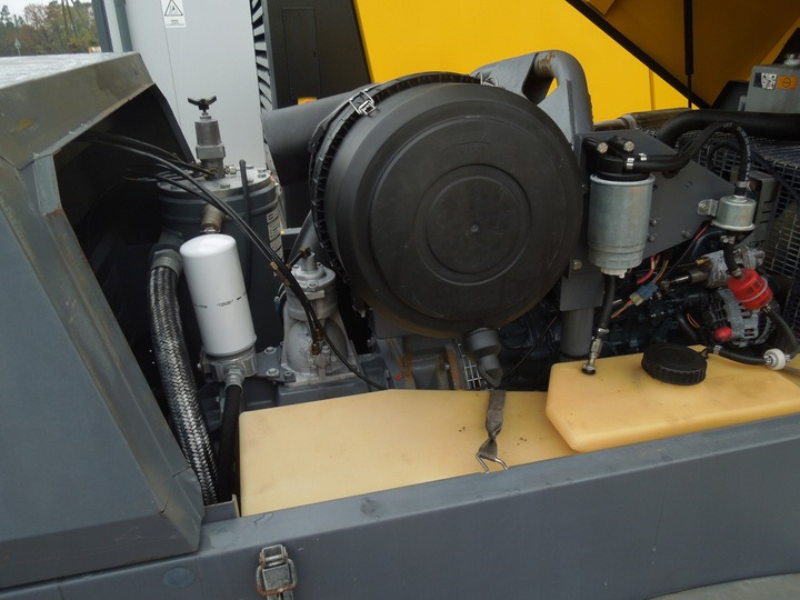 ATLAS COPCO XAS137 - Mobilní kompresor: obrázek 2 ATLAS COPCO XAS137 - Mobilní kompresor: obrázek 2