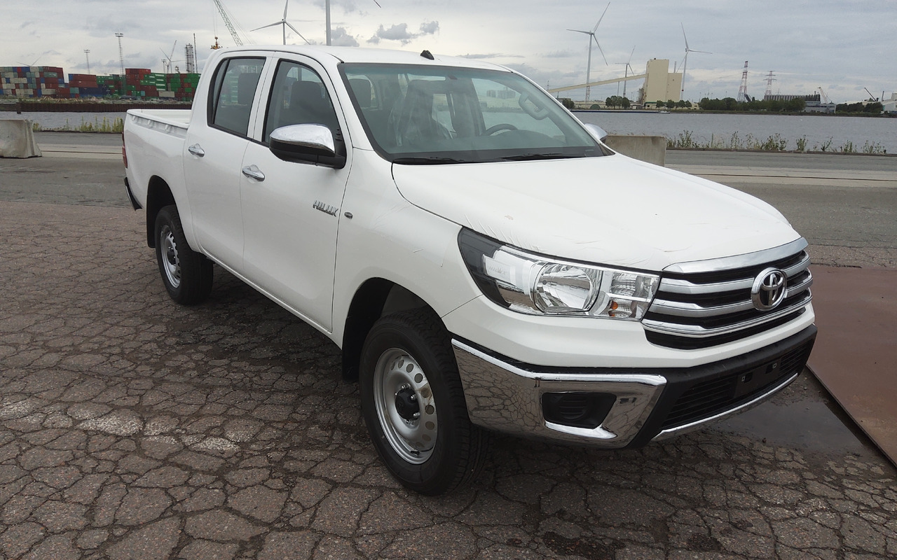 Nový Pick-up Toyota Hilux / Revo Pick-up double cabin pack security 2.4L Turbo Diesel Manual: obrázek 8