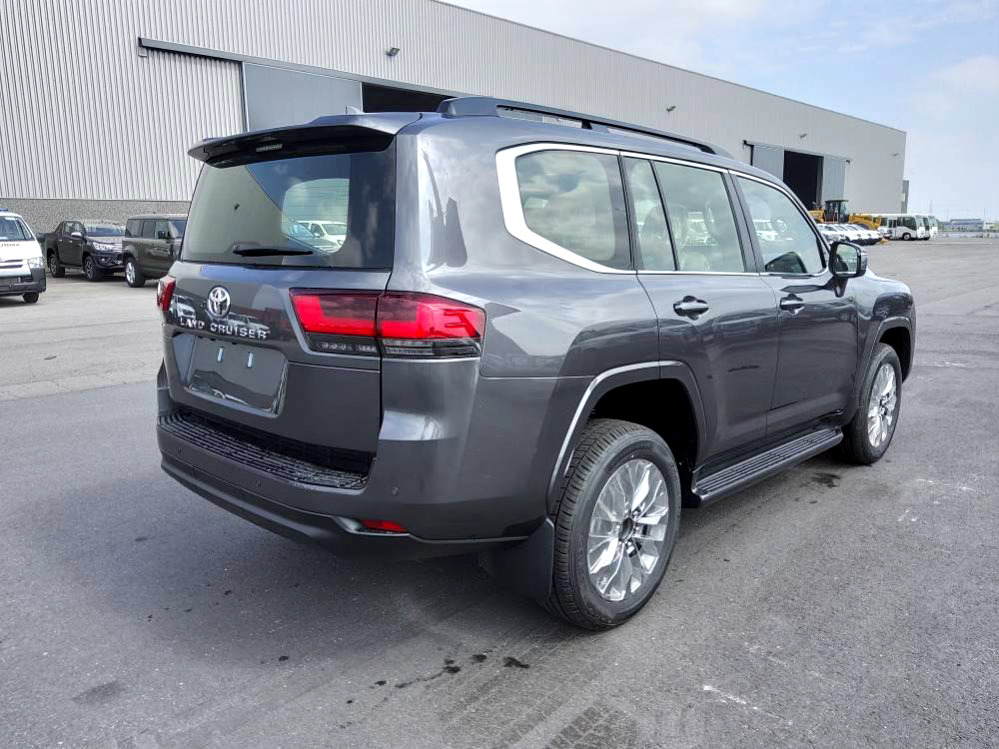Toyota Land Cruiser 300 V6 VXR ZX 7 SEATERS / PLACES 3.5L Petrol Automatic AEOB - Osobní auto: obrázek 5 Toyota Land Cruiser 300 V6 VXR ZX 7 SEATERS / PLACES 3.5L Petrol Automatic AEOB - Osobní auto: obrázek 5