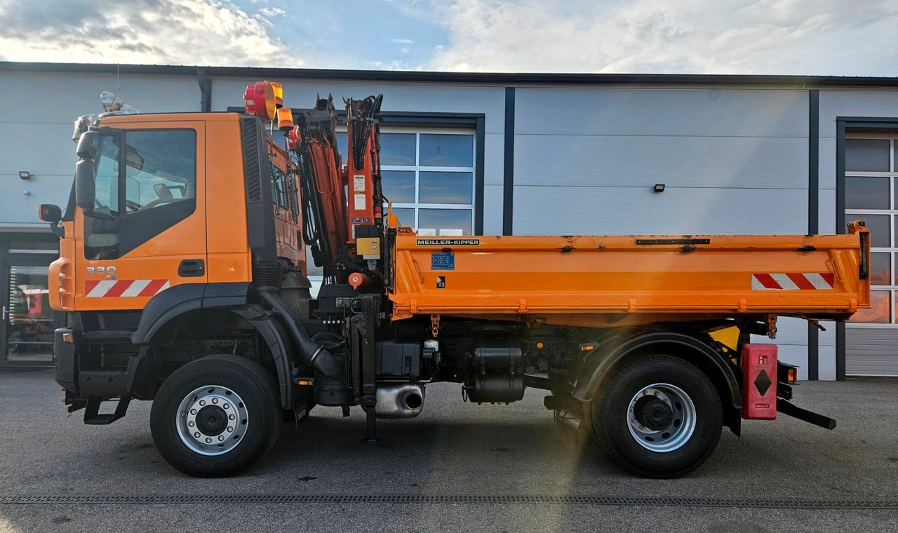 Iveco Trakker 190T33 4x4 Euro5 Kran Atlas Funk - Sklápěč, Auto s hydraulickou rukou: obrázek 2 Iveco Trakker 190T33 4x4 Euro5 Kran Atlas Funk - Sklápěč, Auto s hydraulickou rukou: obrázek 2