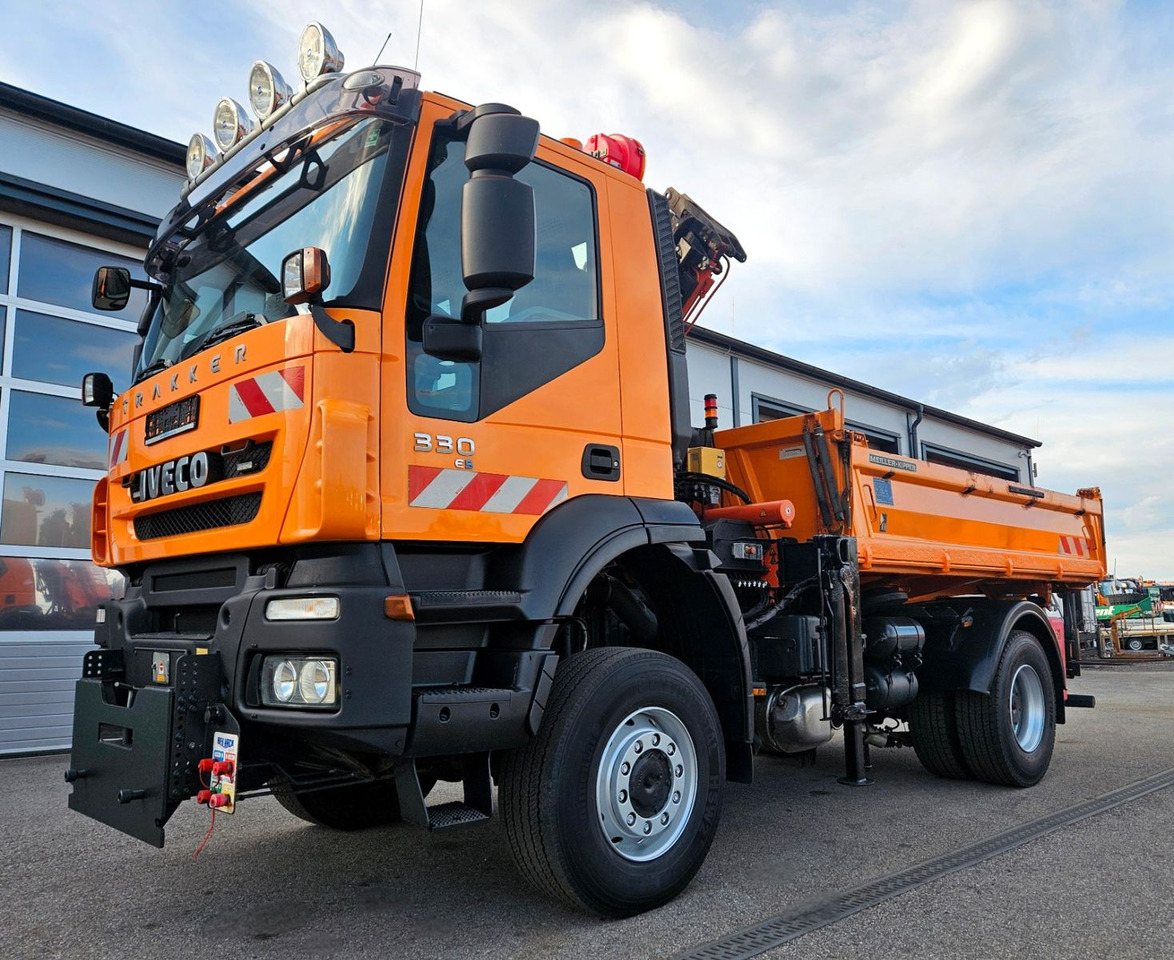 Iveco Trakker 190T33 4x4 Euro5 Kran Atlas Funk - Sklápěč, Auto s hydraulickou rukou: obrázek 1 Iveco Trakker 190T33 4x4 Euro5 Kran Atlas Funk - Sklápěč, Auto s hydraulickou rukou: obrázek 1