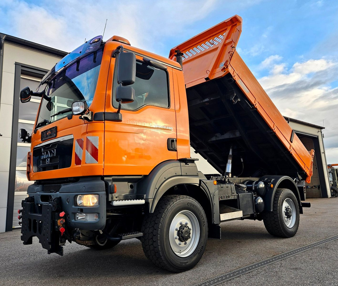MAN TGM 13.290 4x4 Euro5 Winterdienst Single - Sklápěč: obrázek 1 MAN TGM 13.290 4x4 Euro5 Winterdienst Single - Sklápěč: obrázek 1
