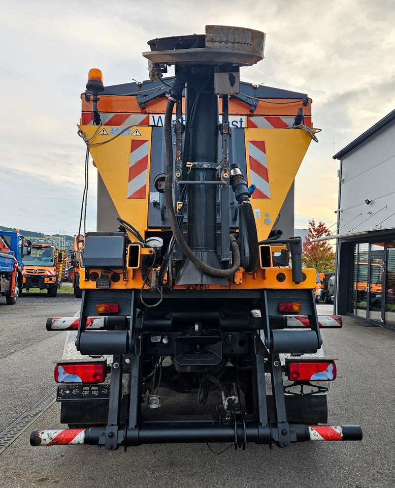 MAN TGM 18.250 4x4 BB EEV Winterdienst - Hákový nosič kontejnerů, Auto s hydraulickou rukou: obrázek 4 MAN TGM 18.250 4x4 BB EEV Winterdienst - Hákový nosič kontejnerů, Auto s hydraulickou rukou: obrázek 4