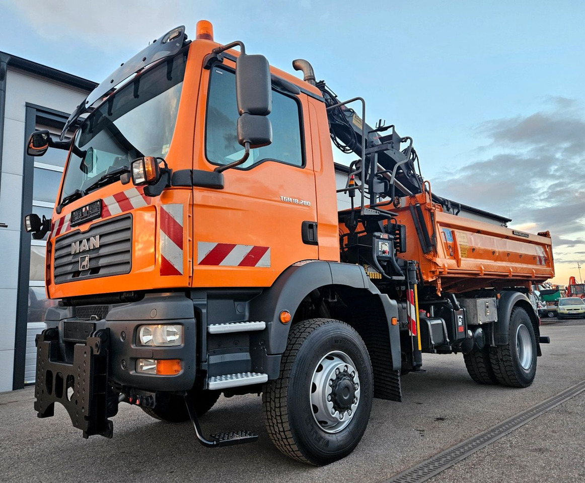 MAN TGM 18.280 4x4 HIAB 111-3 Funk Kran Winterdienst - Sklápěč, Auto s hydraulickou rukou: obrázek 4 MAN TGM 18.280 4x4 HIAB 111-3 Funk Kran Winterdienst - Sklápěč, Auto s hydraulickou rukou: obrázek 4
