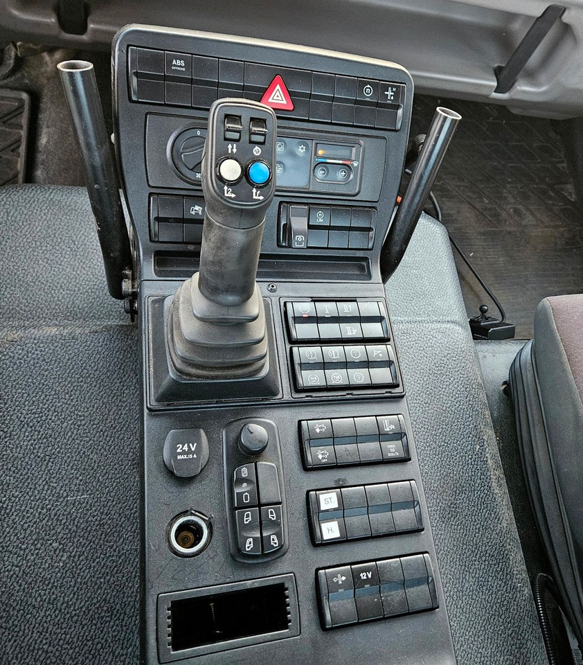 Sklápěč Unimog U427 UGE Euro6 VarioPilot Hydrostat: obrázek 11 Sklápěč Unimog U427 UGE Euro6 VarioPilot Hydrostat: obrázek 11