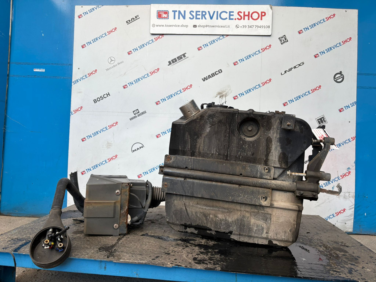 Serbatoio Adblue Iveco - Nádrž na AdBlue pro Dodávka: obrázek 1 Serbatoio Adblue Iveco - Nádrž na AdBlue pro Dodávka: obrázek 1