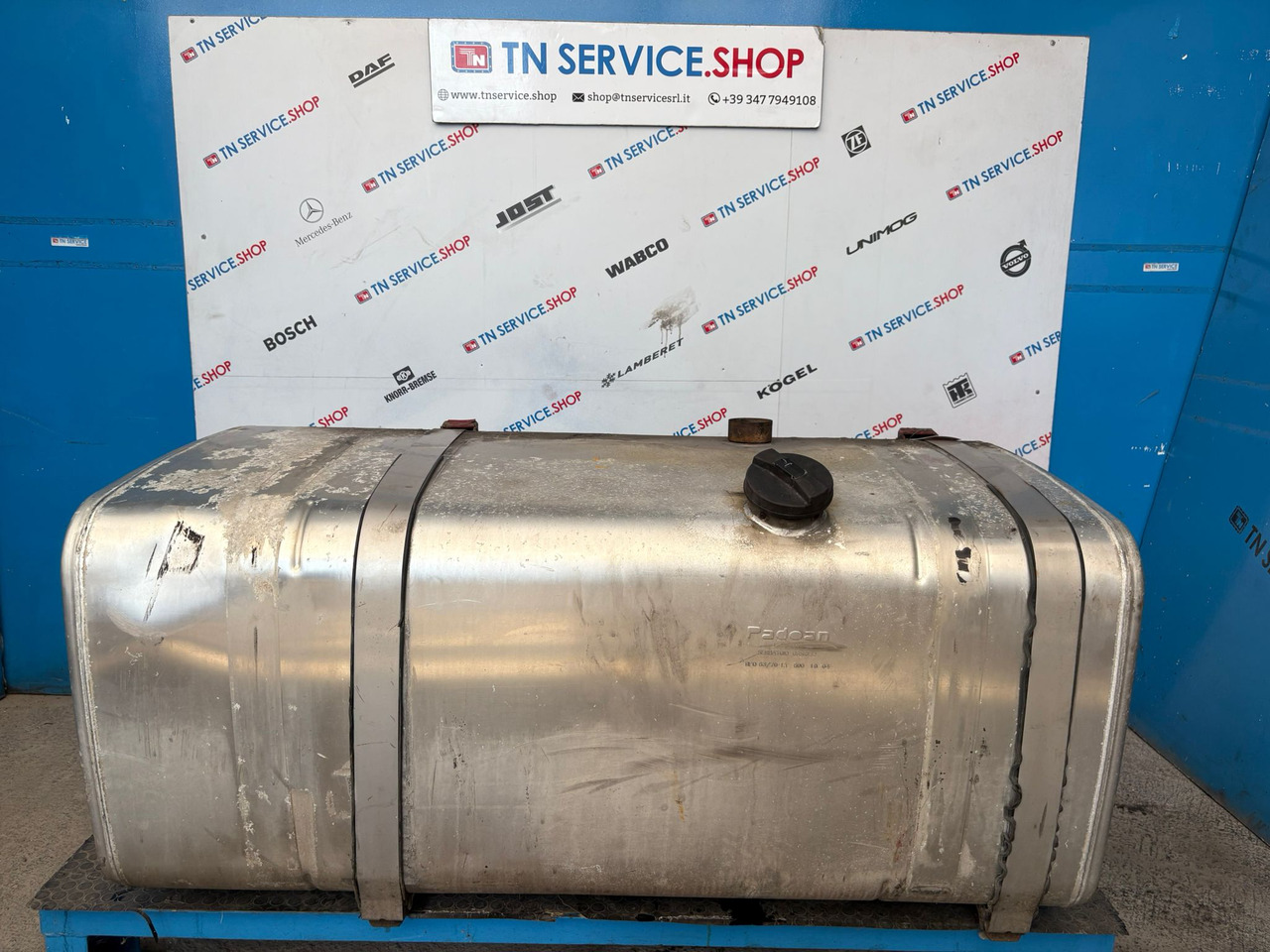 Serbatoio gasolio Iveco - Palivová nádrž pro Dodávka: obrázek 1 Serbatoio gasolio Iveco - Palivová nádrž pro Dodávka: obrázek 1