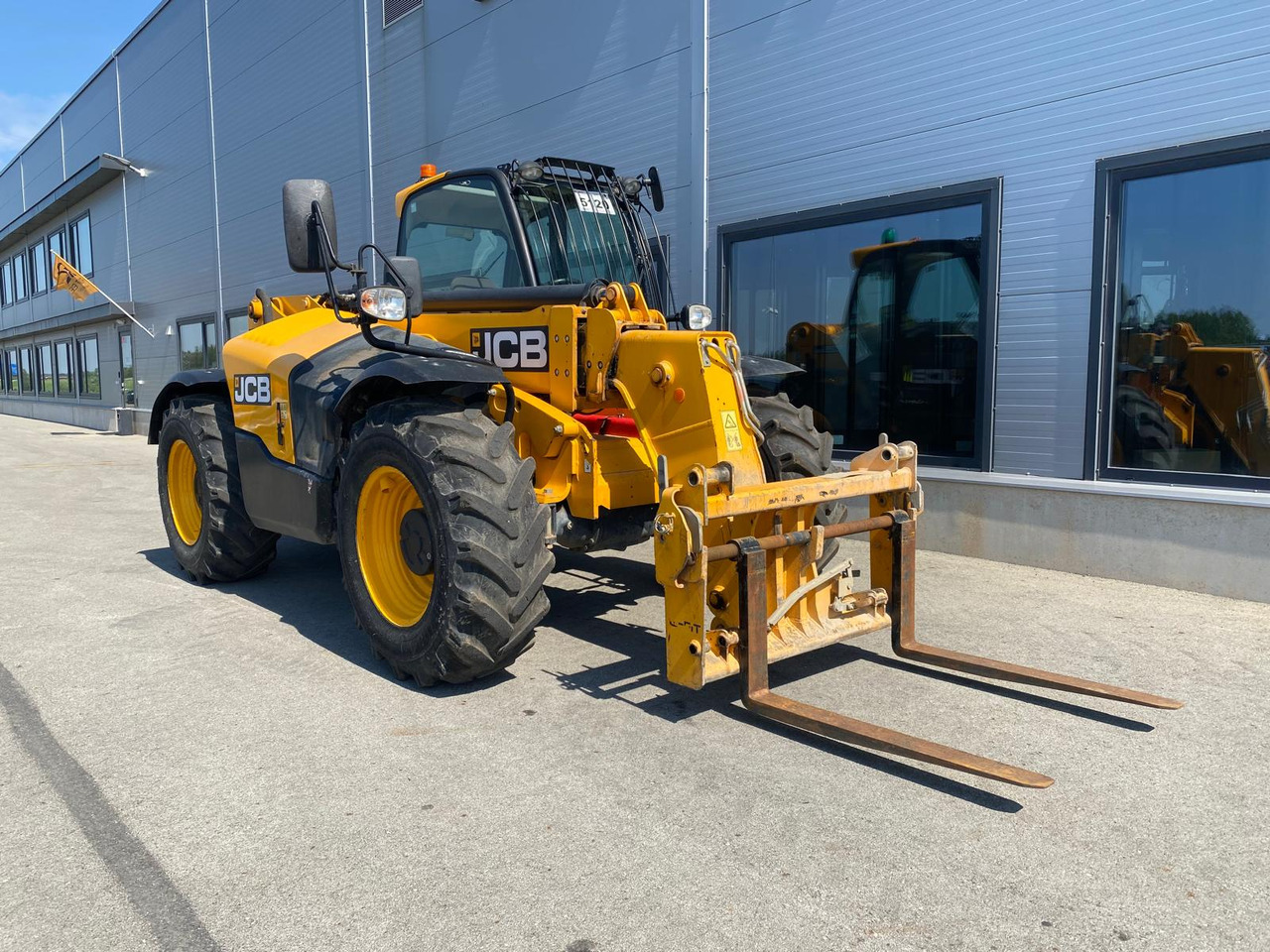 JCB 535-95 - Teleskopický manipulátor: obrázek 3 JCB 535-95 - Teleskopický manipulátor: obrázek 3