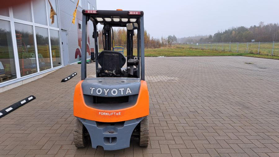 Toyota 02-8FDF20 - Dieselový vysokozdvižný vozík: obrázek 3 Toyota 02-8FDF20 - Dieselový vysokozdvižný vozík: obrázek 3