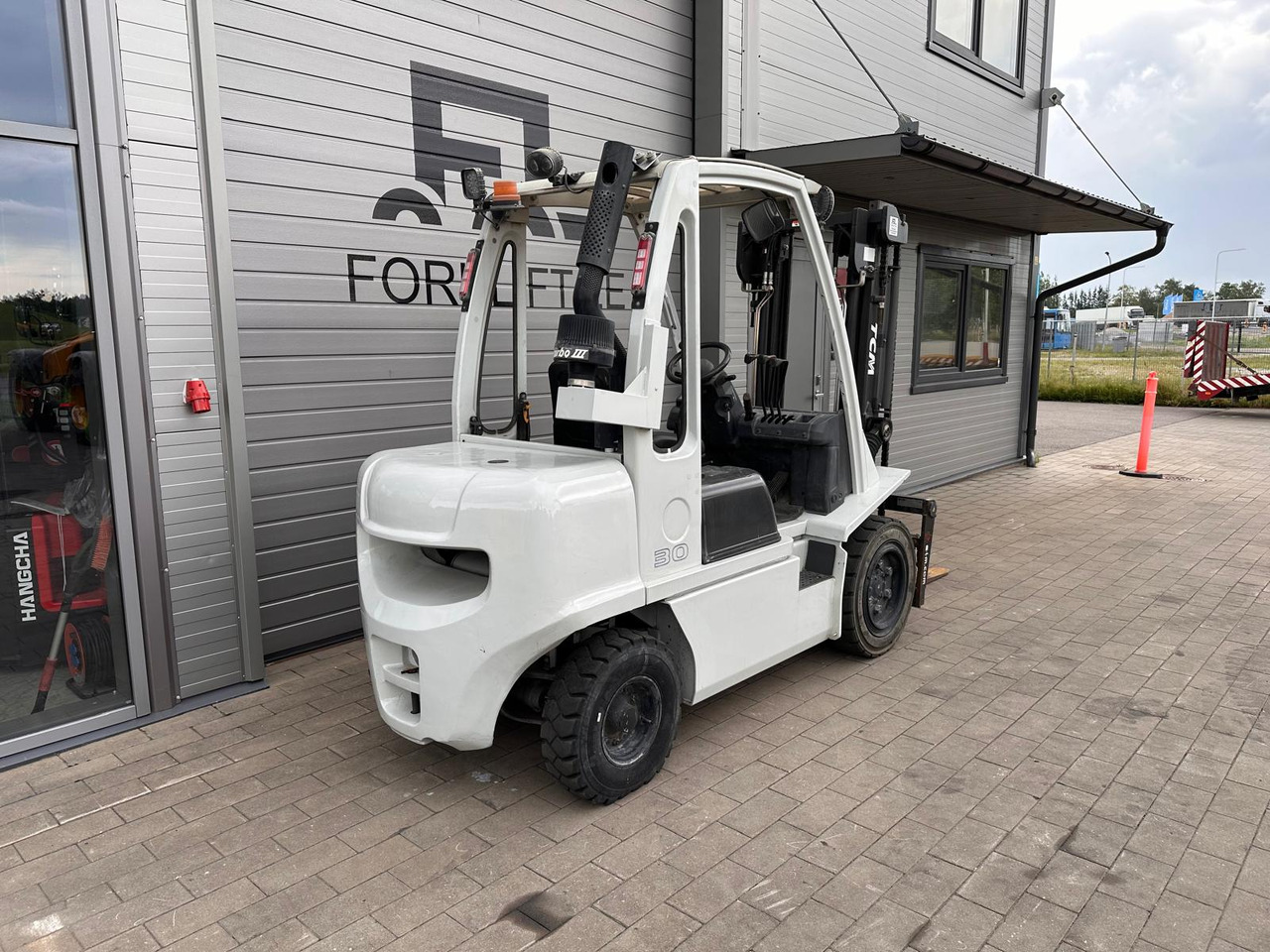 Unicarriers YG1D2A30Q - Dieselový vysokozdvižný vozík: obrázek 4 Unicarriers YG1D2A30Q - Dieselový vysokozdvižný vozík: obrázek 4