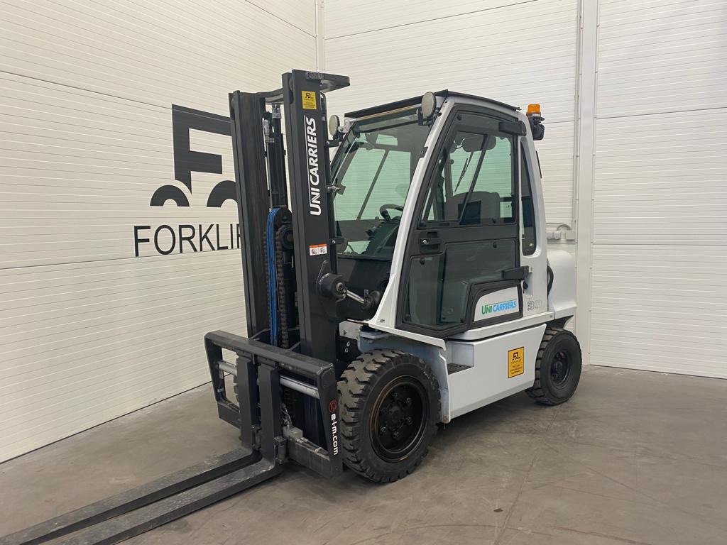 Unicarriers YG1D2A30Q - Dieselový vysokozdvižný vozík: obrázek 1 Unicarriers YG1D2A30Q - Dieselový vysokozdvižný vozík: obrázek 1