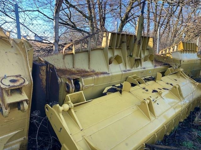 CAT D 8 U-blade - Radlice pro Stavební technika: obrázek 1 CAT D 8 U-blade - Radlice pro Stavební technika: obrázek 1