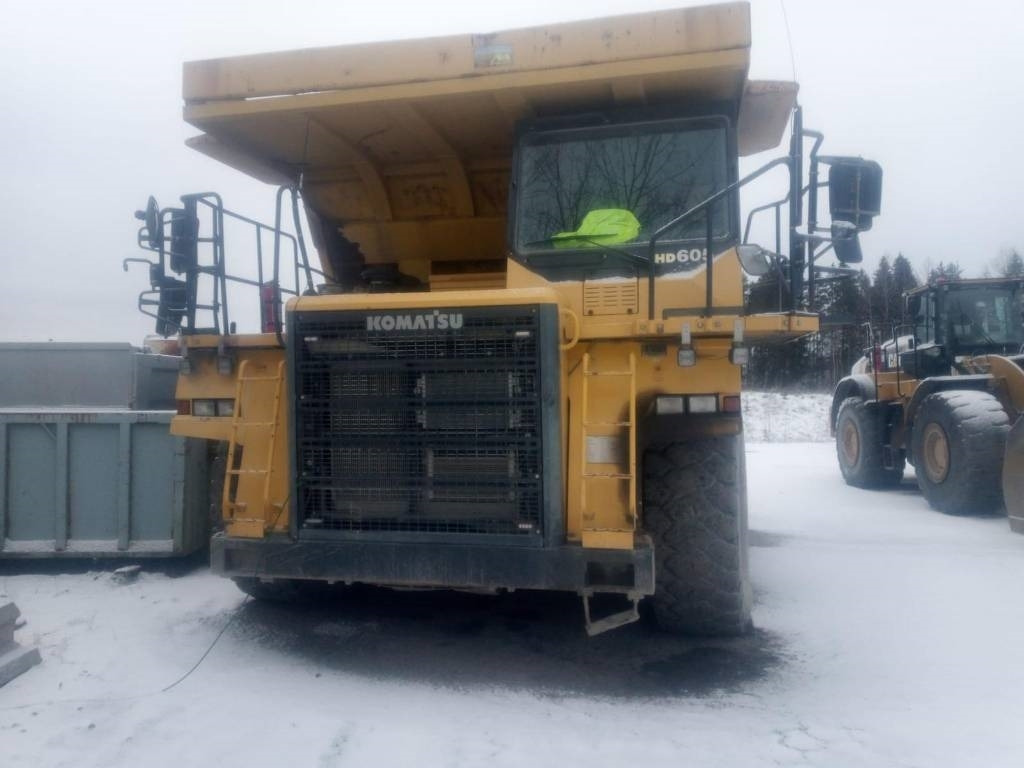 Komatsu HD605-7 - Pevný dempr: obrázek 1 Komatsu HD605-7 - Pevný dempr: obrázek 1