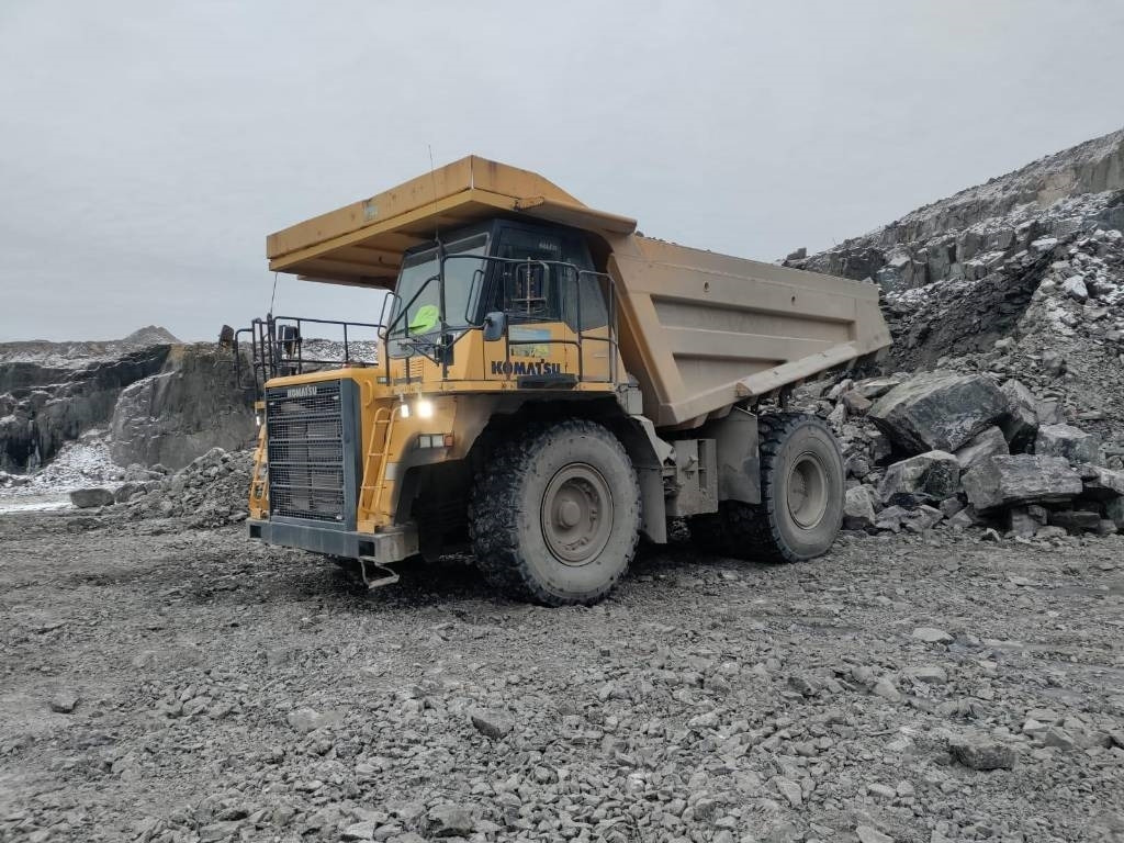 Komatsu HD605-7 - Pevný dempr: obrázek 2 Komatsu HD605-7 - Pevný dempr: obrázek 2
