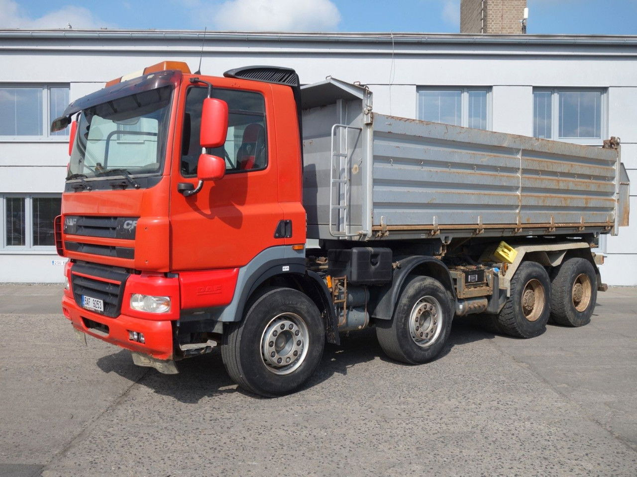 DAF CF 85.410 8x4 mit Meiller - Sklápěč: obrázek 2 DAF CF 85.410 8x4 mit Meiller - Sklápěč: obrázek 2