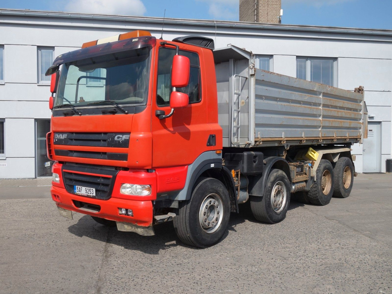 DAF CF85.410 8x4 mit Meiller - Sklápěč: obrázek 1 DAF CF85.410 8x4 mit Meiller - Sklápěč: obrázek 1
