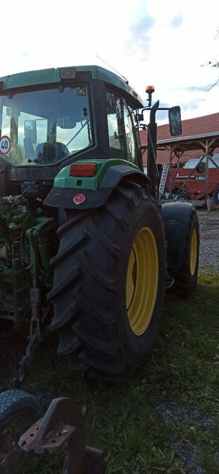 John Deere 6910 - Traktor: obrázek 3 John Deere 6910 - Traktor: obrázek 3