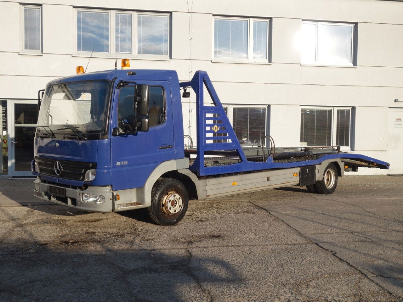 Mercedes-Benz Atego 815 für 2 PKW - Přepravník automobilů: obrázek 2 Mercedes-Benz Atego 815 für 2 PKW - Přepravník automobilů: obrázek 2
