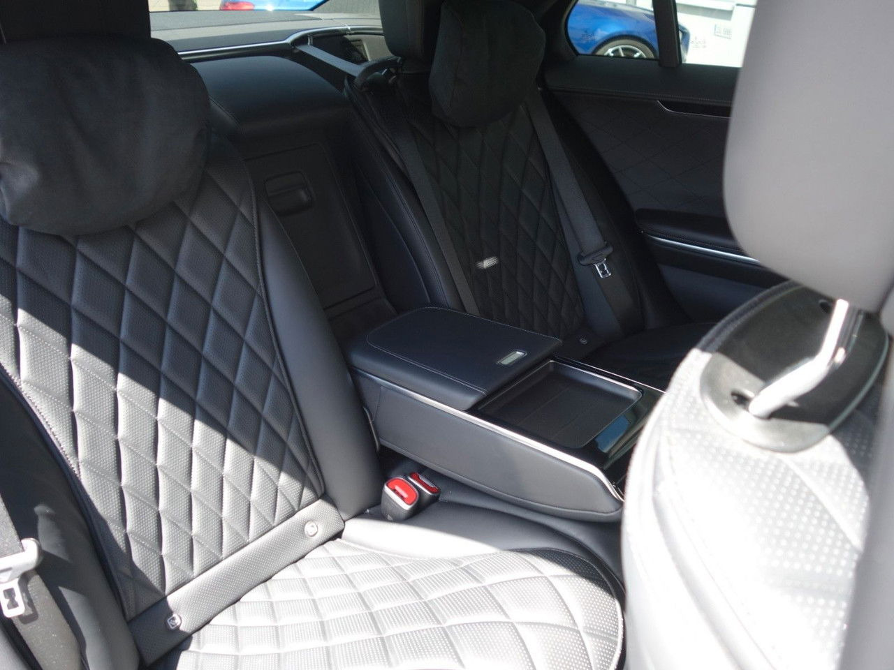 Sedan Mercedes-Benz S-klasse 400 , 4Matic, Pano, Folie, Garantie bis 8/2028: obrázek 9 Sedan Mercedes-Benz S-klasse 400 , 4Matic, Pano, Folie, Garantie bis 8/2028: obrázek 9