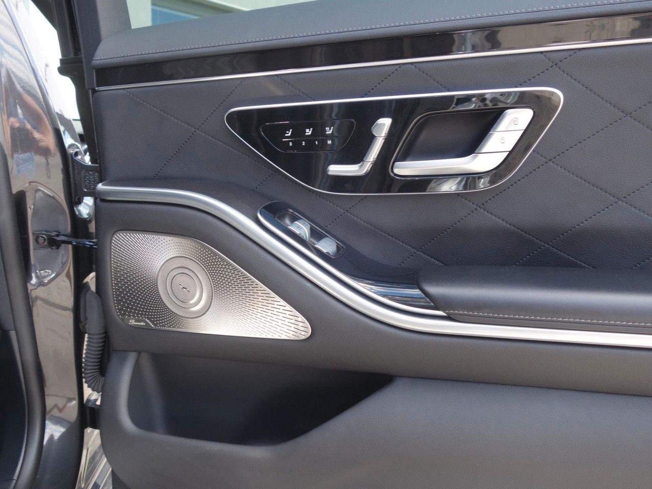 Sedan Mercedes-Benz S-klasse 400 , 4Matic, Pano, Folie, Garantie bis 8/2028: obrázek 13 Sedan Mercedes-Benz S-klasse 400 , 4Matic, Pano, Folie, Garantie bis 8/2028: obrázek 13