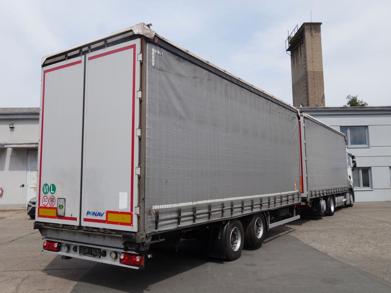 Renault T520 6x2 + trailer, 120m3, 2x Liftachse - Plachtový nákladní auto: obrázek 4 Renault T520 6x2 + trailer, 120m3, 2x Liftachse - Plachtový nákladní auto: obrázek 4