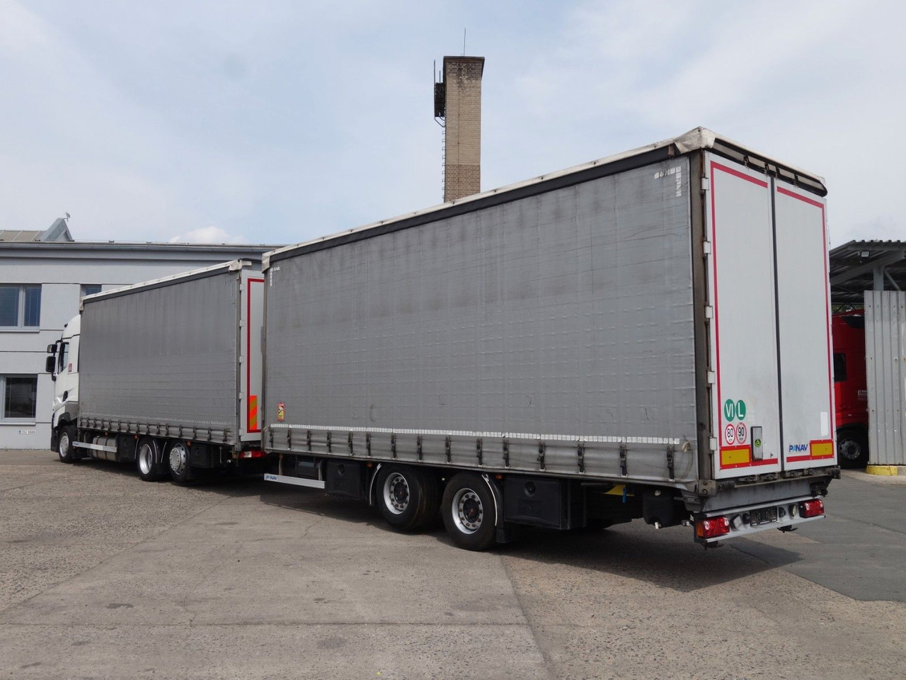 Renault T520 6x2 + trailer, 120m3, 2x Liftachse - Plachtový nákladní auto: obrázek 3 Renault T520 6x2 + trailer, 120m3, 2x Liftachse - Plachtový nákladní auto: obrázek 3