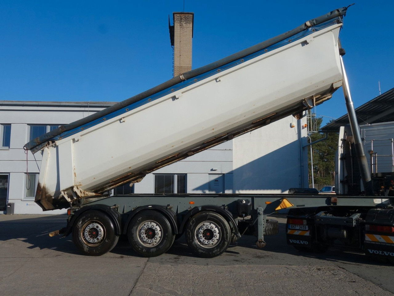 Schmitz Cargobull SKI 24-7.2 Kipper - Sklápěcí návěs: obrázek 3 Schmitz Cargobull SKI 24-7.2 Kipper - Sklápěcí návěs: obrázek 3