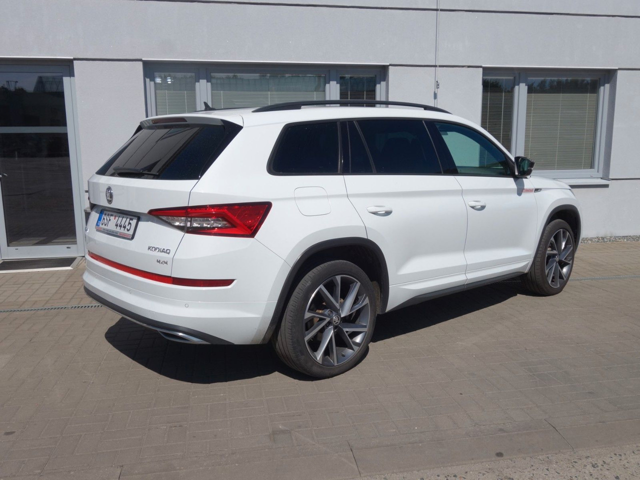 Skoda Kodiaq 2,0TDI 140kW, 4x4, SportLine, Pano, Webas - SUV: obrázek 5 Skoda Kodiaq 2,0TDI 140kW, 4x4, SportLine, Pano, Webas - SUV: obrázek 5