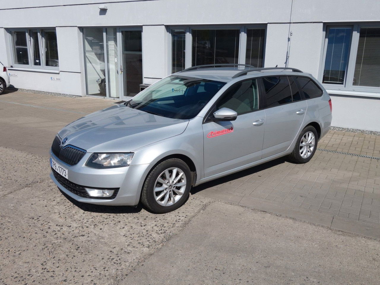 Škoda Octavia Combi Ambition 1,6 TDI, DSG, Navi, Clima - Kombi: obrázek 2 Škoda Octavia Combi Ambition 1,6 TDI, DSG, Navi, Clima - Kombi: obrázek 2