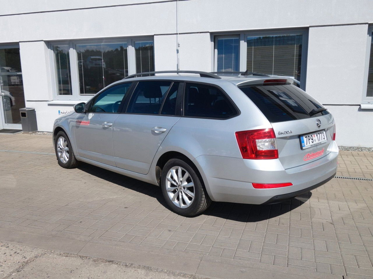 Škoda Octavia Combi Ambition 1,6 TDI, DSG, Navi, Clima - Kombi: obrázek 4 Škoda Octavia Combi Ambition 1,6 TDI, DSG, Navi, Clima - Kombi: obrázek 4