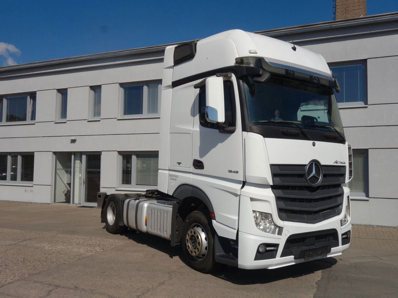 Mercedes-Benz Actros 1845 LS Standard Giga Space - Tahač: obrázek 3 Mercedes-Benz Actros 1845 LS Standard Giga Space - Tahač: obrázek 3