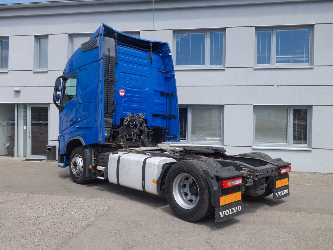 Volvo FH 460 Standard - Tahač: obrázek 4 Volvo FH 460 Standard - Tahač: obrázek 4