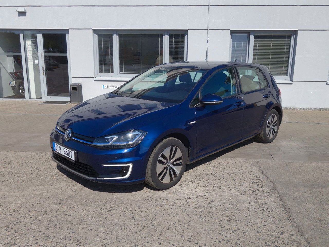 Volkswagen e-Golf VII, 100kW, LED, SHZ, ALU - Osobní auto: obrázek 2 Volkswagen e-Golf VII, 100kW, LED, SHZ, ALU - Osobní auto: obrázek 2