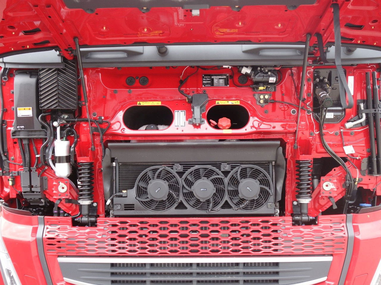 Podvozek s kabinou Volvo FH 13 XL 460 TC Neue fur Kassbohrer,Rolfo, Rimo: obrázek 12